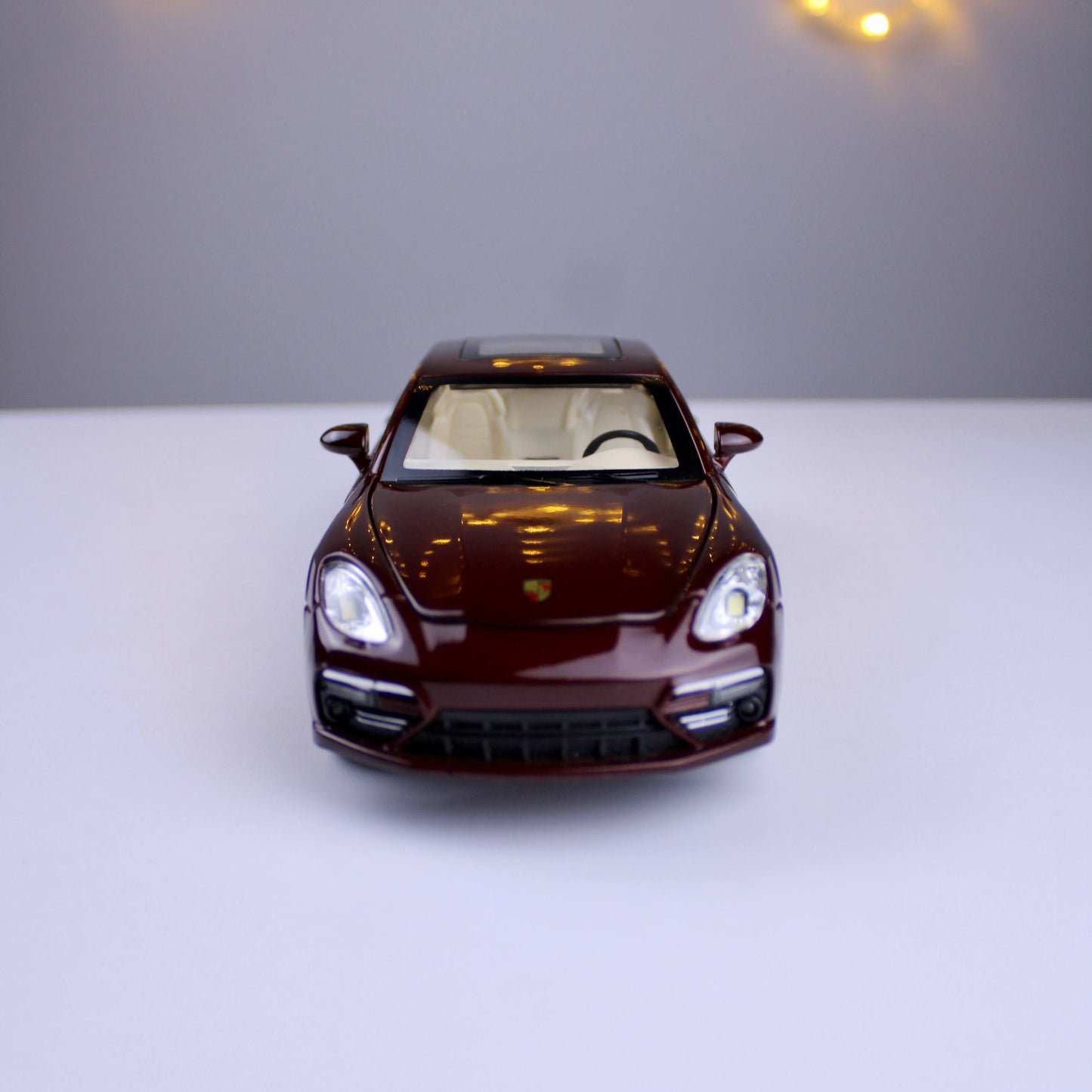 Porsche Panamera Diecast Model – 1:24 Scale