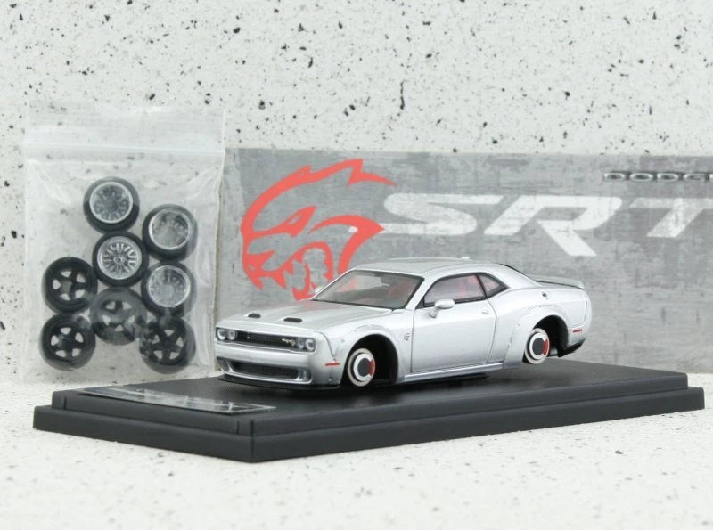 FW64 Dodge Challenger SRT Hellcat 1:64 Scale Limited Edition 137/999