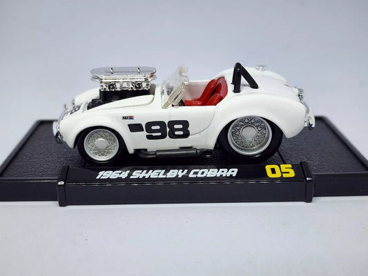 Muscle Machines 1964 Shelby Cobra 427 S/C 1:64 Diecast with Stand - Loose