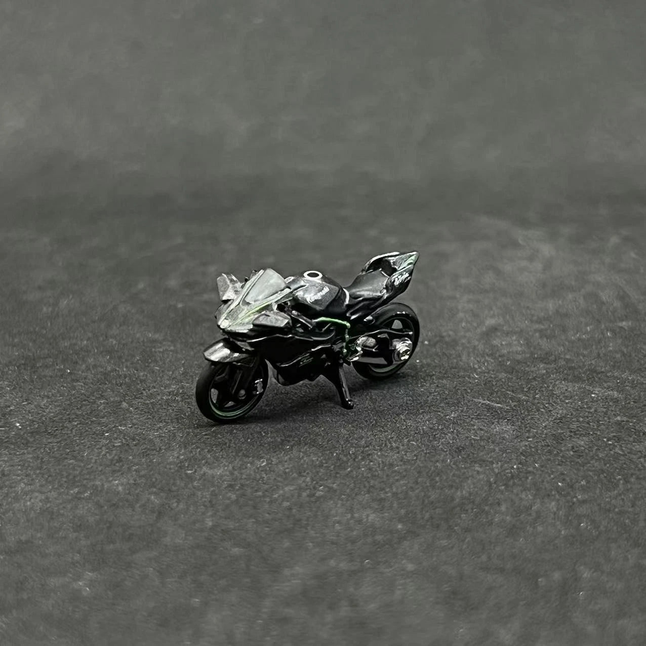 Kawasaki Ninja H2R Superbike 1:64 scale Miniature Model