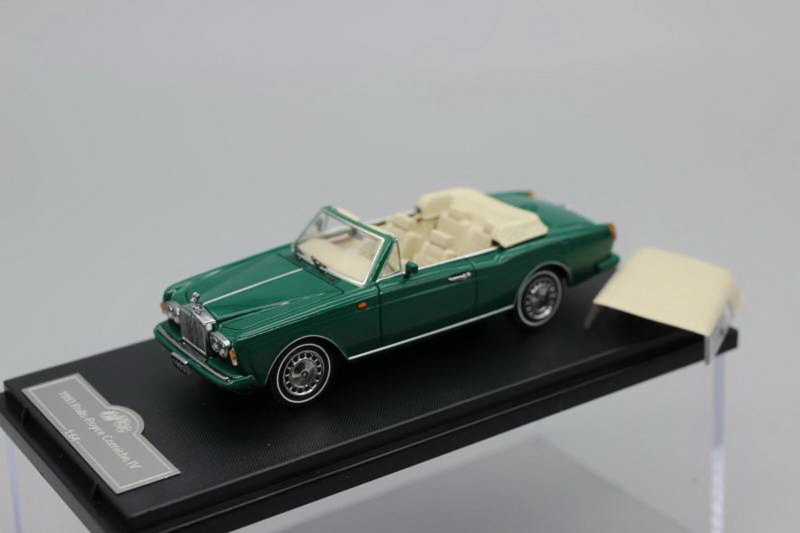 GFCC 1/64 Scale Rolls-Royce Corniche IV Green Diecast Car Model