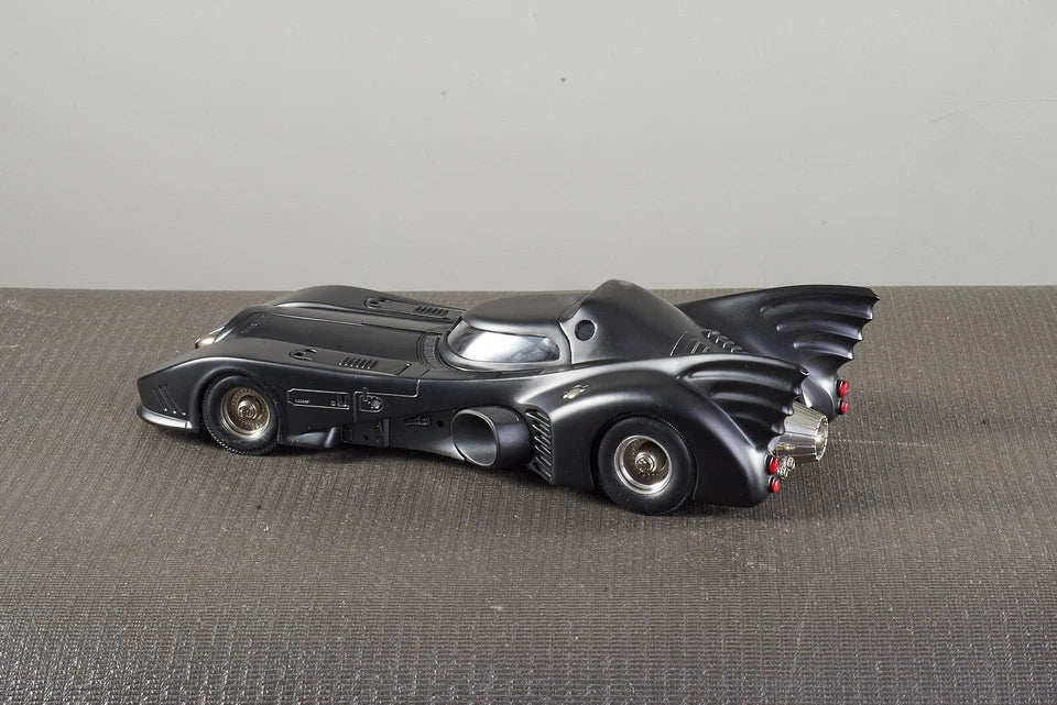 Batmobile Model 1989 Toy Car Diecast Collection 1/18