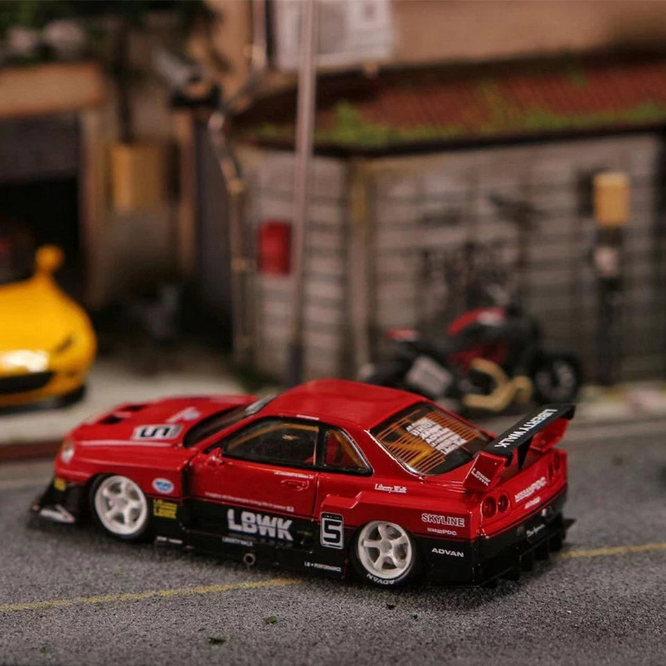 Street Weapon 1:64 Red Nissan Skyline LB-ER34 Super Silhouette Model Diecast Metal Car